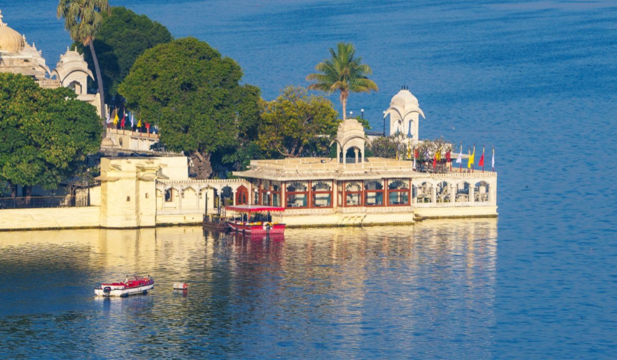 Jewels of Udaipur | City of Lakes and Royal Palaces - Image 1